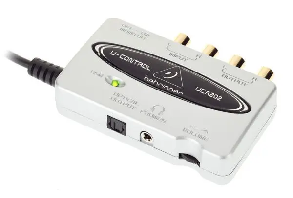 Behringer Uca222 Interfaz Audio Usb 2 Entradas 2 Salidas