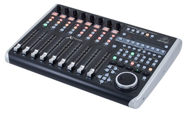 Behringer X-Touch-Img-23243