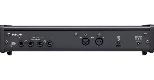 Tascam US-4x4HR-Img-168592