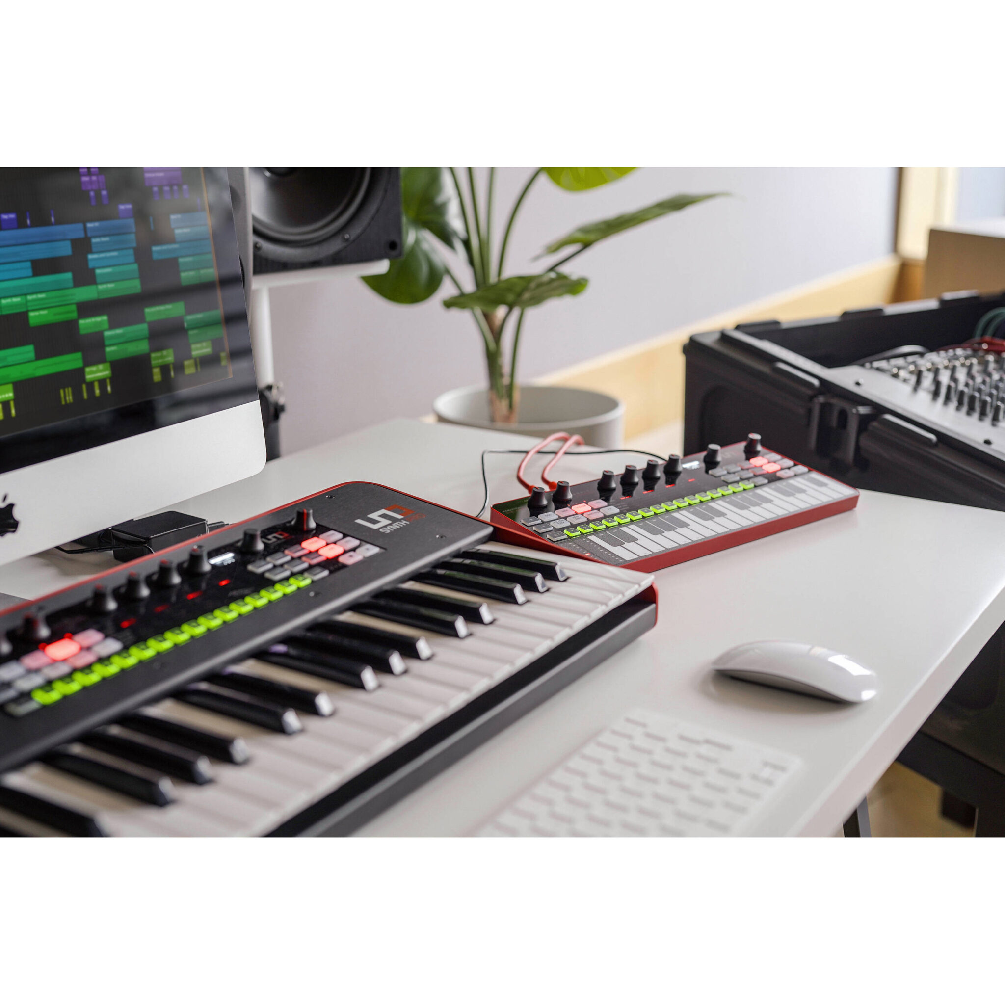 1611314236_IMG_1476691.jpg IK Multimedia UNO Synth Pro - Imagen 9