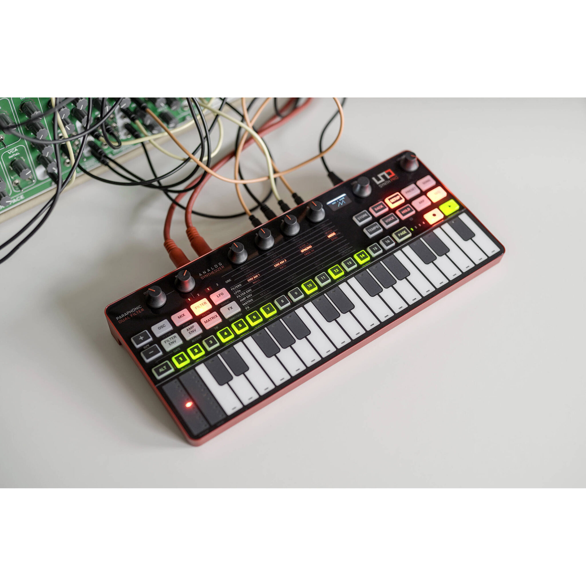 1611314236_IMG_1476692.jpg IK Multimedia UNO Synth Pro - Imagen 10