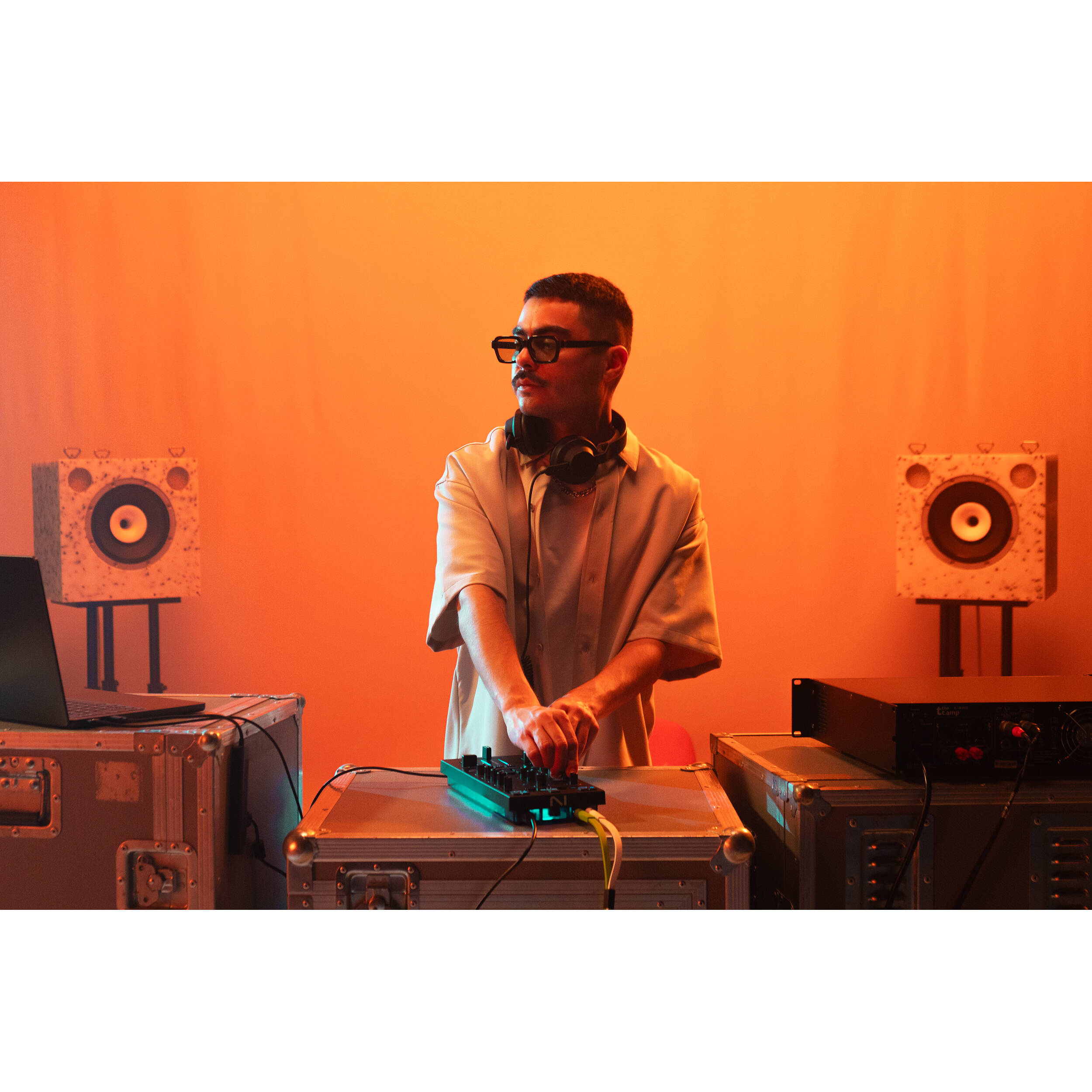 1746709856_IMG_2488716.jpg Native Instruments Traktor Z1 MK2 - Imagen 7