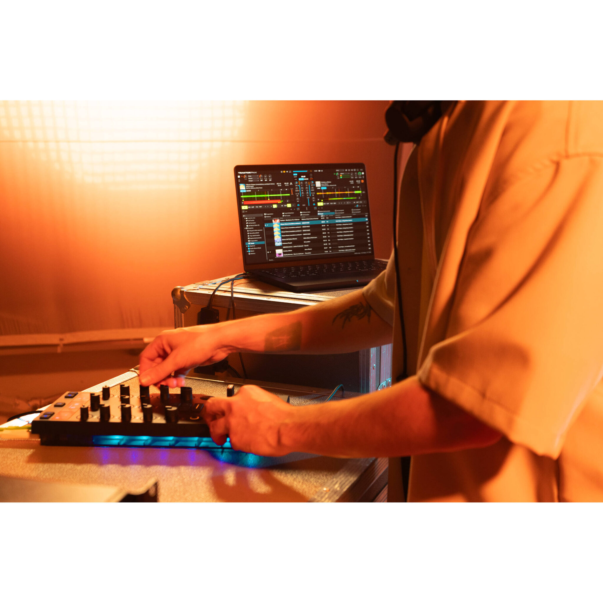1746709887_IMG_2488718.jpg Native Instruments Traktor Z1 MK2 - Imagen 9