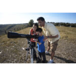 Celestron PowerSeeker 70 mm f/10 EQ Telescopio refractor y kit de filtro solar EclipSmart - Imagen 15
