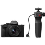 Cámara sin espejo Panasonic LUMIX G100D con lente de 12-32 mm y empuñadura para trípode