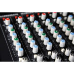 Allen & Heath MixWizard4 12:2 - Consola de mezclas profesional - Imagen 7