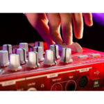 Sintetizador analógico Arturia MicroBrute Red edición especial - Imagen 11