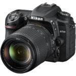 Cámara DSLR Nikon D7500 con lente de 18-140 mm (reacondicionada)