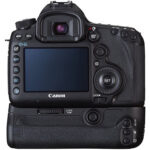 Canon BG-E11 Battery Grip for EOS 5D Mark III, 5DS, & 5DS R - Imagen 7