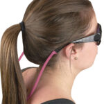 Carson ER-50 Toobz Retenedor de gafas (Think Pink) - Imagen 3