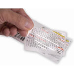 Carson WM-01 Paquete doble de lupa tipo billetera de 2,5 aumentos con punto de alimentación de 6 aumentos - Imagen 2