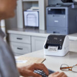 Impresora de etiquetas profesional de gran formato Brother QL-1110NWBC con Ethernet y Bluetooth - Imagen 6