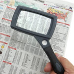 Carson SG-16 Lupa SureGrip 2x con foco de potencia 10x - Imagen 5