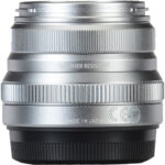 Lente FUJIFILM XF 35 mm f/2 R WR con kit de filtro UV (plateado) - Imagen 11