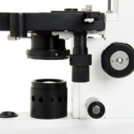 Microscopio binocular compuesto CELESTRON LABS CB2000CF con platina mecánica de 4,3 x 4,7" - Imagen 9