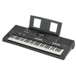 Yamaha PSR-E483 Deluxe Bundle - Imagen 4