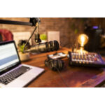 Audio-Technica AT2040 Kit de micrófono para podcast para dos personas con brazo para transmisión y auriculares - Imagen 14