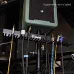 Soporte de cable Adam Hall para pared o soporte (3/8") - Imagen 4