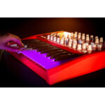 Sintetizador analógico Arturia MiniBrute Red Special Edition Full-Blast - Imagen 2
