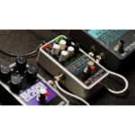 Preamplificador de bajo y pedal Overdrive Electro-Harmonix Nano Battalion - Imagen 15