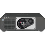 Proyector láser DLP para exposiciones Panasonic PT-FRZ55 de 5000 lúmenes WUXGA de corto alcance - Imagen 2