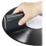 Herramienta de limpieza de discos Audio-Technica y soporte para cubiertas de discos - Imagen 4