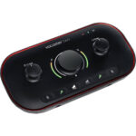 Interfaz de audio Focusrite Vocaster Two USB-C con kit de voz en off - Imagen 5