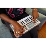 Akai Professional MPK Mini IV Controlador MIDI de 25 teclas (gris) - Imagen 10