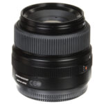 Lente FUJIFILM GF 63mm f/2.8 R WR con kit de filtro UV - Imagen 15