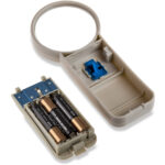 Lupa con luz LED asférica de potencia 5x de mano iluminada Carson (2,5") - Imagen 4