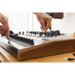 Sintetizador/secuenciador analógico semimodular Arturia MiniBrute 2S con Patchbay de 48 puntos - Imagen 5