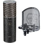 Aston Microphones Spirit Black Bundle micrófono de condensador multipatrón de diafragma grande con Swiftshield (edición limitada negro)