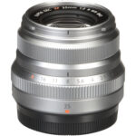 Lente FUJIFILM XF 35 mm f/2 R WR con kit de filtro UV (plateado) - Imagen 14