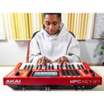 Estación de trabajo de teclado independiente Akai Professional MPC Key 37 con muestreador y secuenciador - Imagen 9