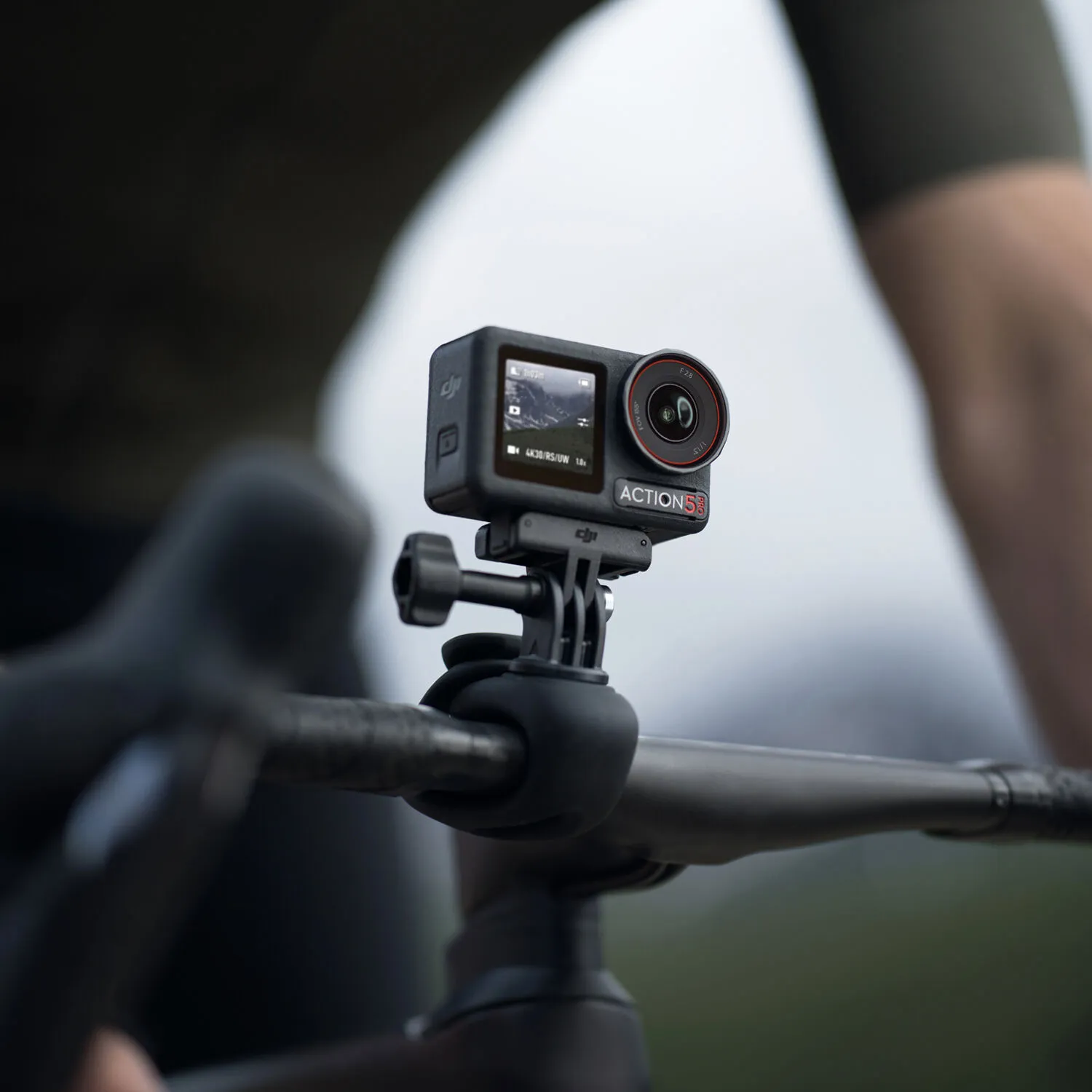 Kit combinado de esquí DJI Osmo Action 5 Pro - Imagen 12
