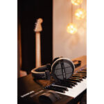 Beyerdynamic DT 990 PRO Auriculares de estudio supraaurales abiertos (negro y gris) - Imagen 6